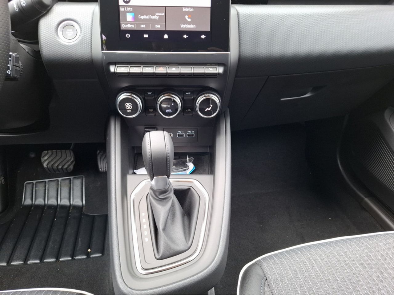 https://csb-strapi-files.fsn1.your-objectstorage.com/inventory-cars/images/4782059d863d3ab9e3e933142a1e2db54ee3f566/16_1280_8660.jpg