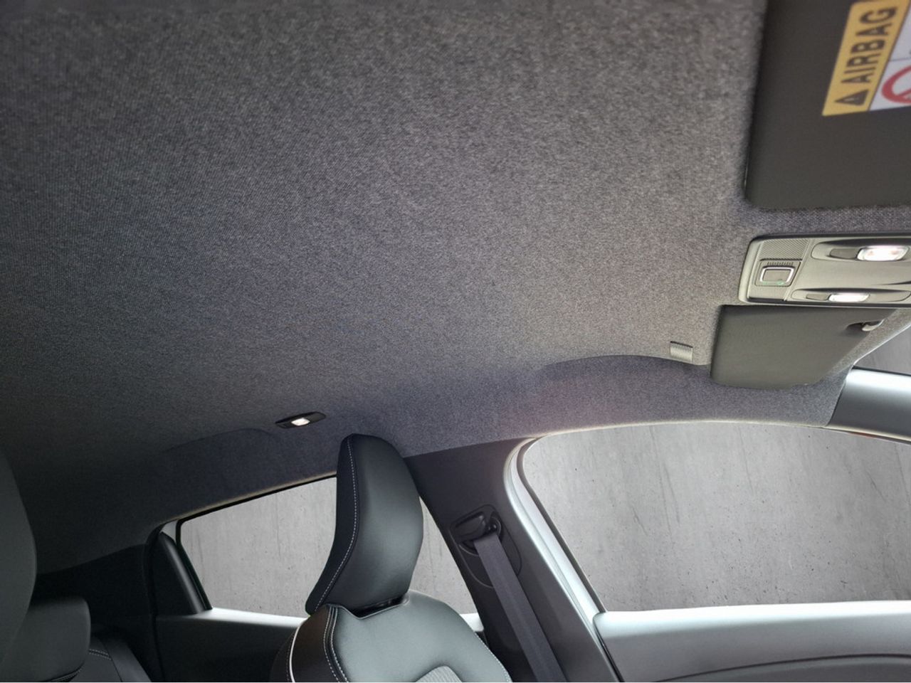 https://csb-strapi-files.fsn1.your-objectstorage.com/inventory-cars/images/4782059d863d3ab9e3e933142a1e2db54ee3f566/21_1280_2283.jpg