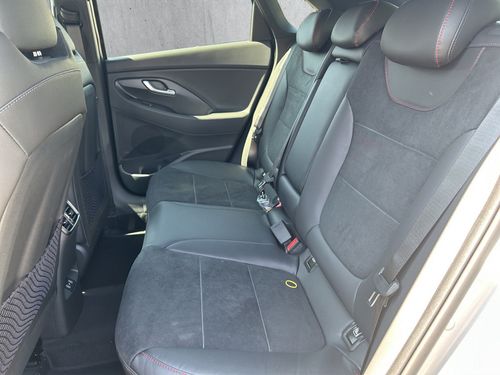 https://csb-strapi-files.fsn1.your-objectstorage.com/inventory-cars/images/490640697e30e2ecb80fc1efd1dff7fb4bf01209/15_500_4595.jpg