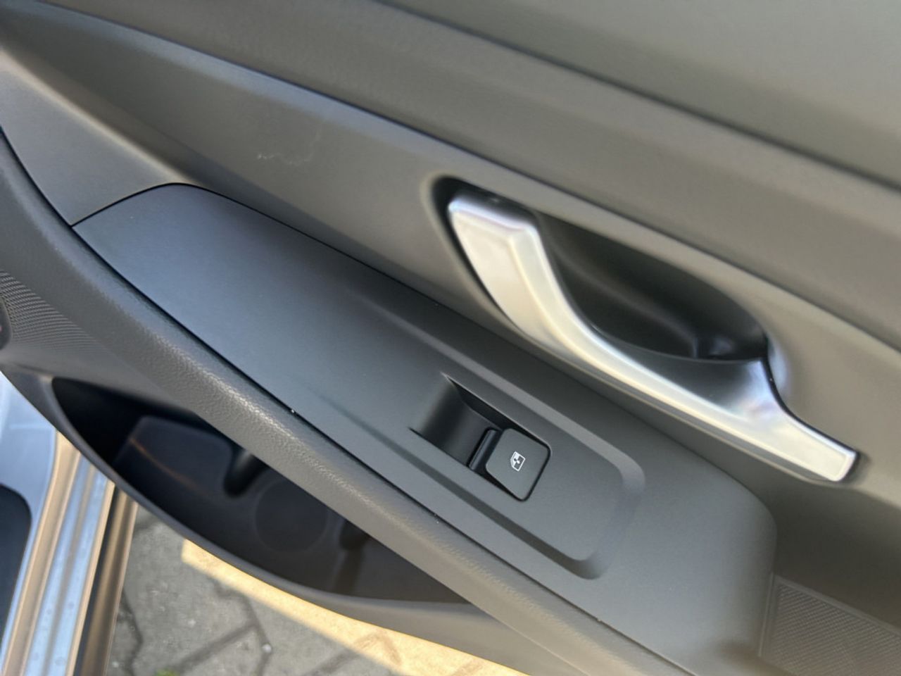 https://csb-strapi-files.fsn1.your-objectstorage.com/inventory-cars/images/490640697e30e2ecb80fc1efd1dff7fb4bf01209/18_1280_7660.jpg