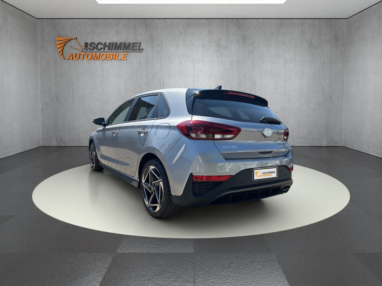 https://csb-strapi-files.fsn1.your-objectstorage.com/inventory-cars/images/490640697e30e2ecb80fc1efd1dff7fb4bf01209/4_1280_5800.jpg