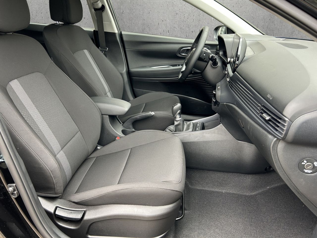 https://csb-strapi-files.fsn1.your-objectstorage.com/inventory-cars/images/4a31a6ca3b618f54c2e59bdc80181a83dd100719/15_1280_5837.jpg