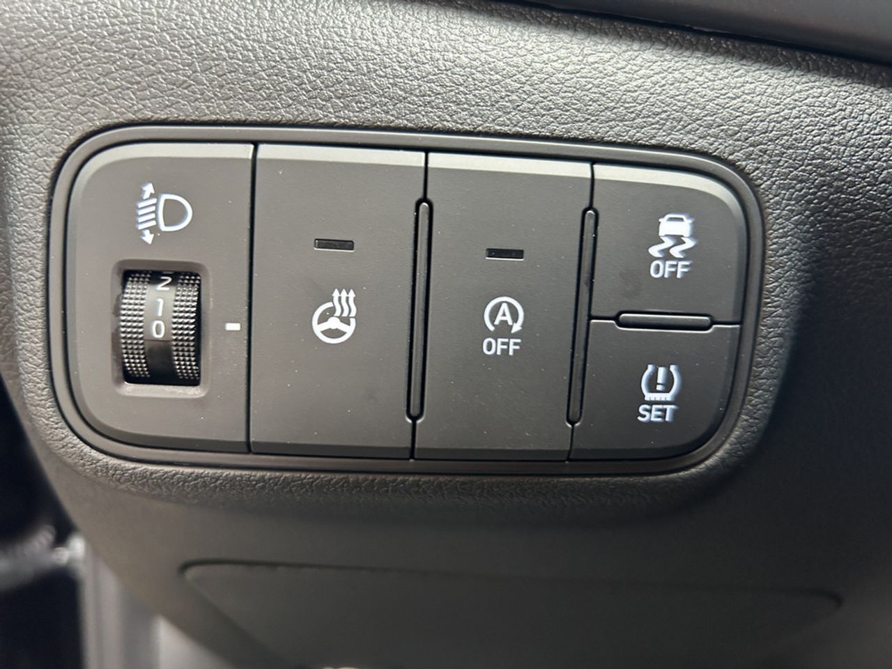 https://csb-strapi-files.fsn1.your-objectstorage.com/inventory-cars/images/4a31a6ca3b618f54c2e59bdc80181a83dd100719/23_1280_7918.jpg