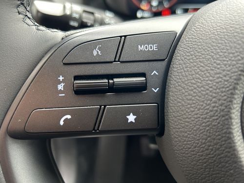 https://csb-strapi-files.fsn1.your-objectstorage.com/inventory-cars/images/4a31a6ca3b618f54c2e59bdc80181a83dd100719/32_500_3516.jpg