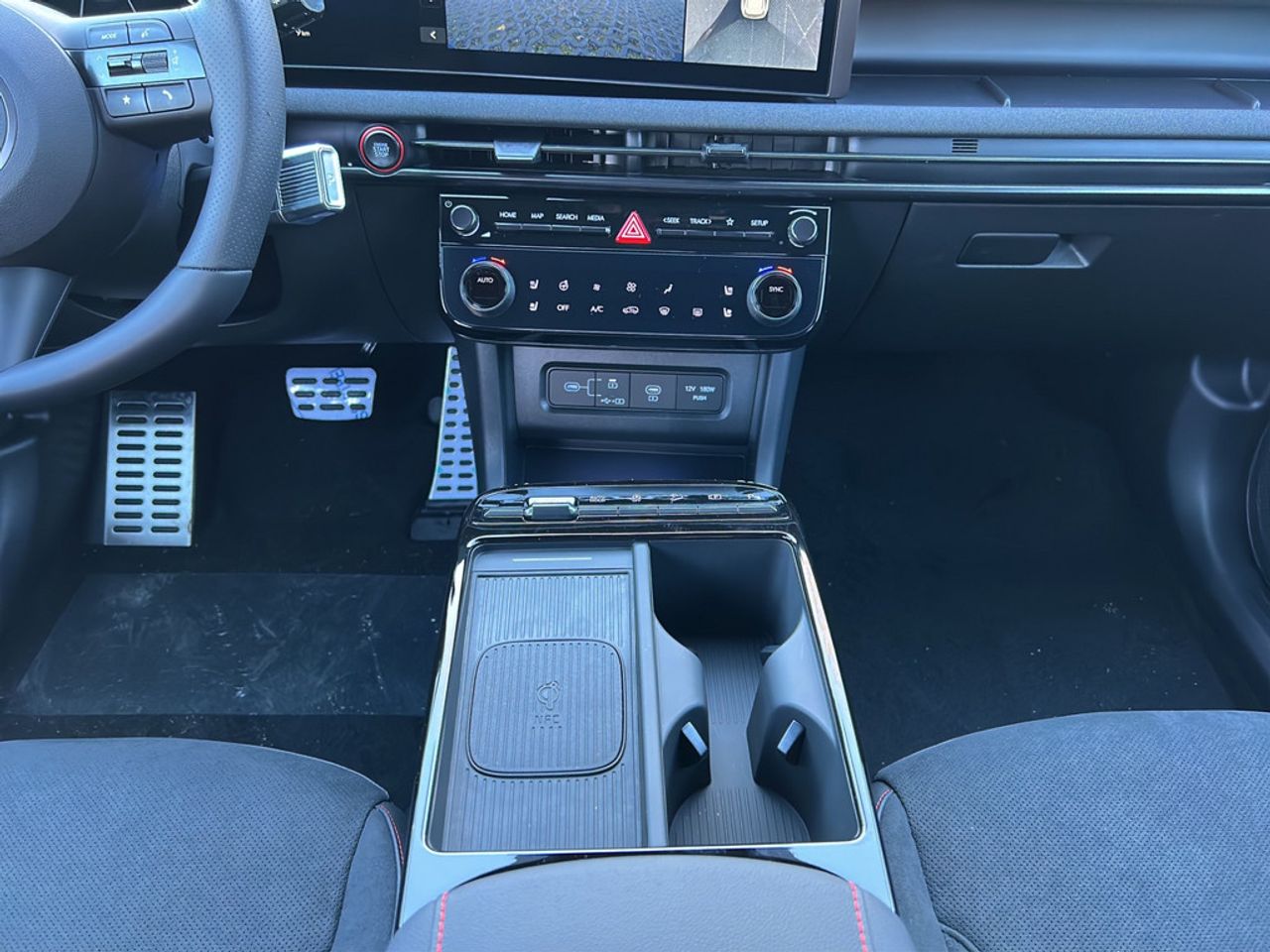 https://csb-strapi-files.fsn1.your-objectstorage.com/inventory-cars/images/4b4f4925613f3c3c55eab50ec0919dba2f58301d/18_1280_4497.jpg