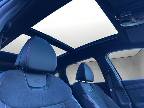 https://csb-strapi-files.fsn1.your-objectstorage.com/inventory-cars/images/4b4f4925613f3c3c55eab50ec0919dba2f58301d/23_500_7806.jpg