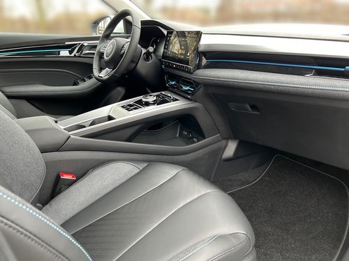 https://csb-strapi-files.fsn1.your-objectstorage.com/inventory-cars/images/4cd9618201ce1f081990ebc951d636a596a53494/13_500_7336.jpg