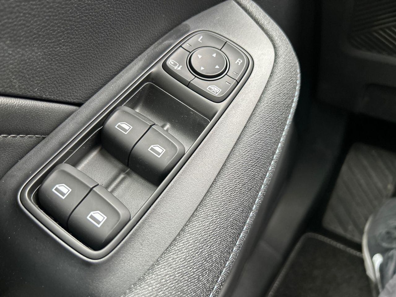 https://csb-strapi-files.fsn1.your-objectstorage.com/inventory-cars/images/4cd9618201ce1f081990ebc951d636a596a53494/15_1280_2184.jpg