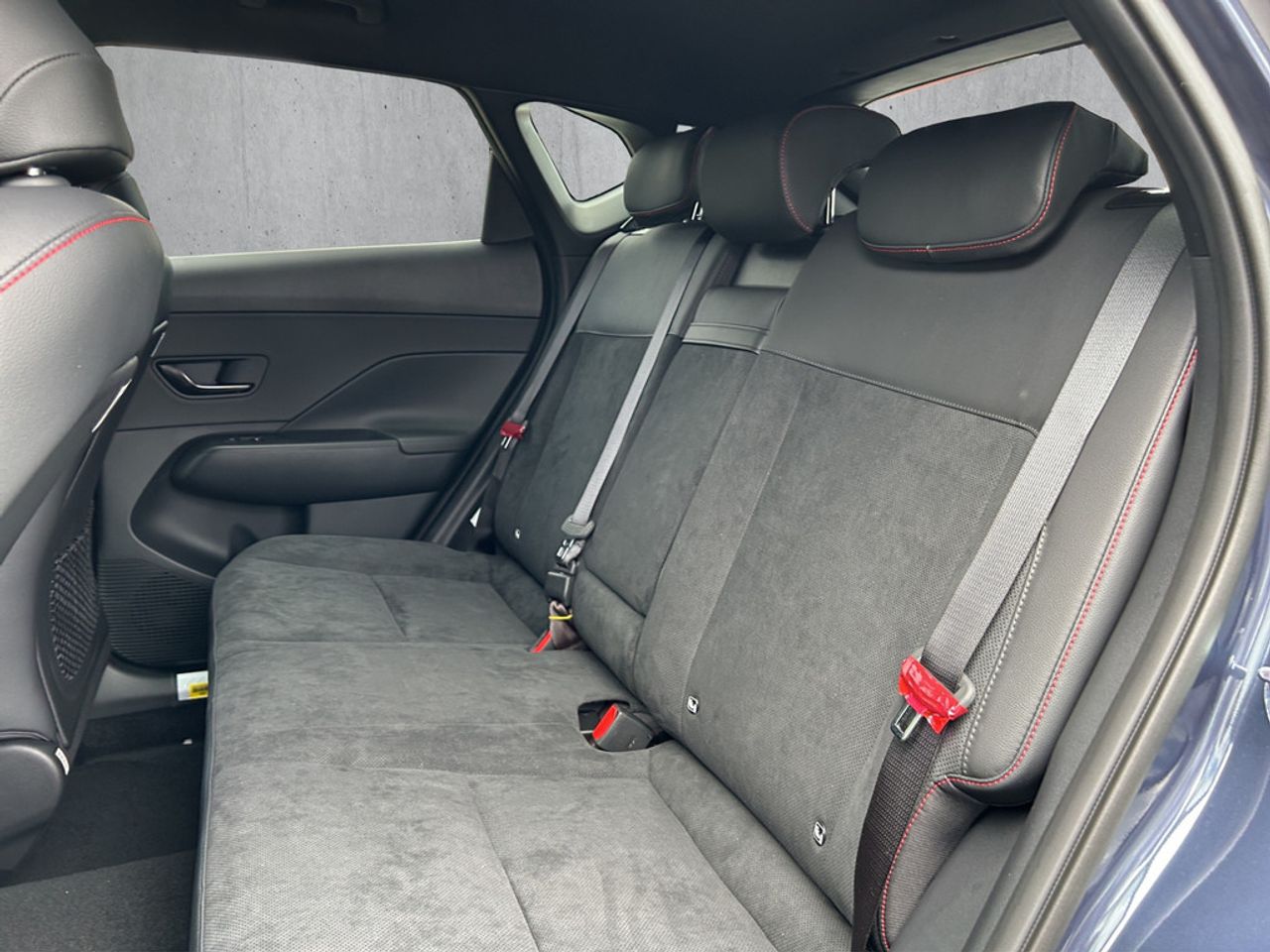 https://csb-strapi-files.fsn1.your-objectstorage.com/inventory-cars/images/4d064d34fc4a555817839b8e7ff914905b72996f/13_1280_6674.jpg