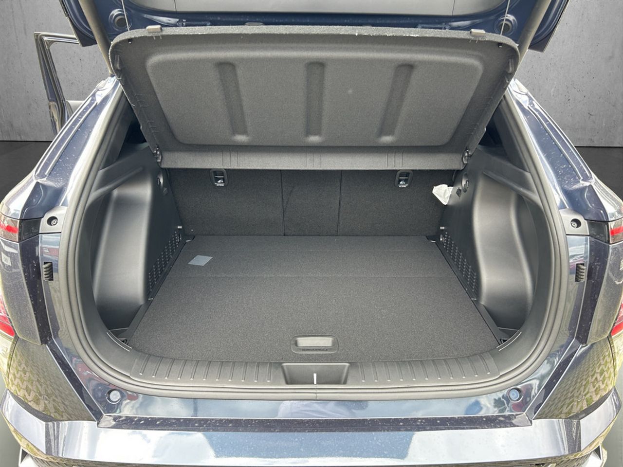 https://csb-strapi-files.fsn1.your-objectstorage.com/inventory-cars/images/4d064d34fc4a555817839b8e7ff914905b72996f/17_1280_4051.jpg