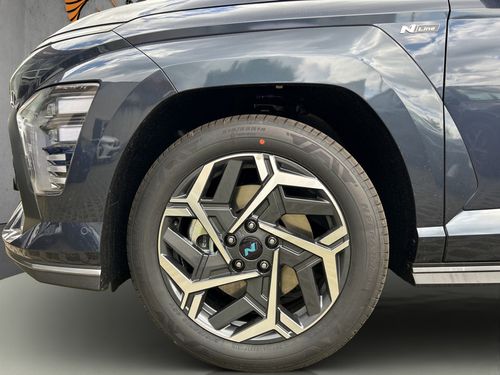 https://csb-strapi-files.fsn1.your-objectstorage.com/inventory-cars/images/4d064d34fc4a555817839b8e7ff914905b72996f/2_500_6346.jpg
