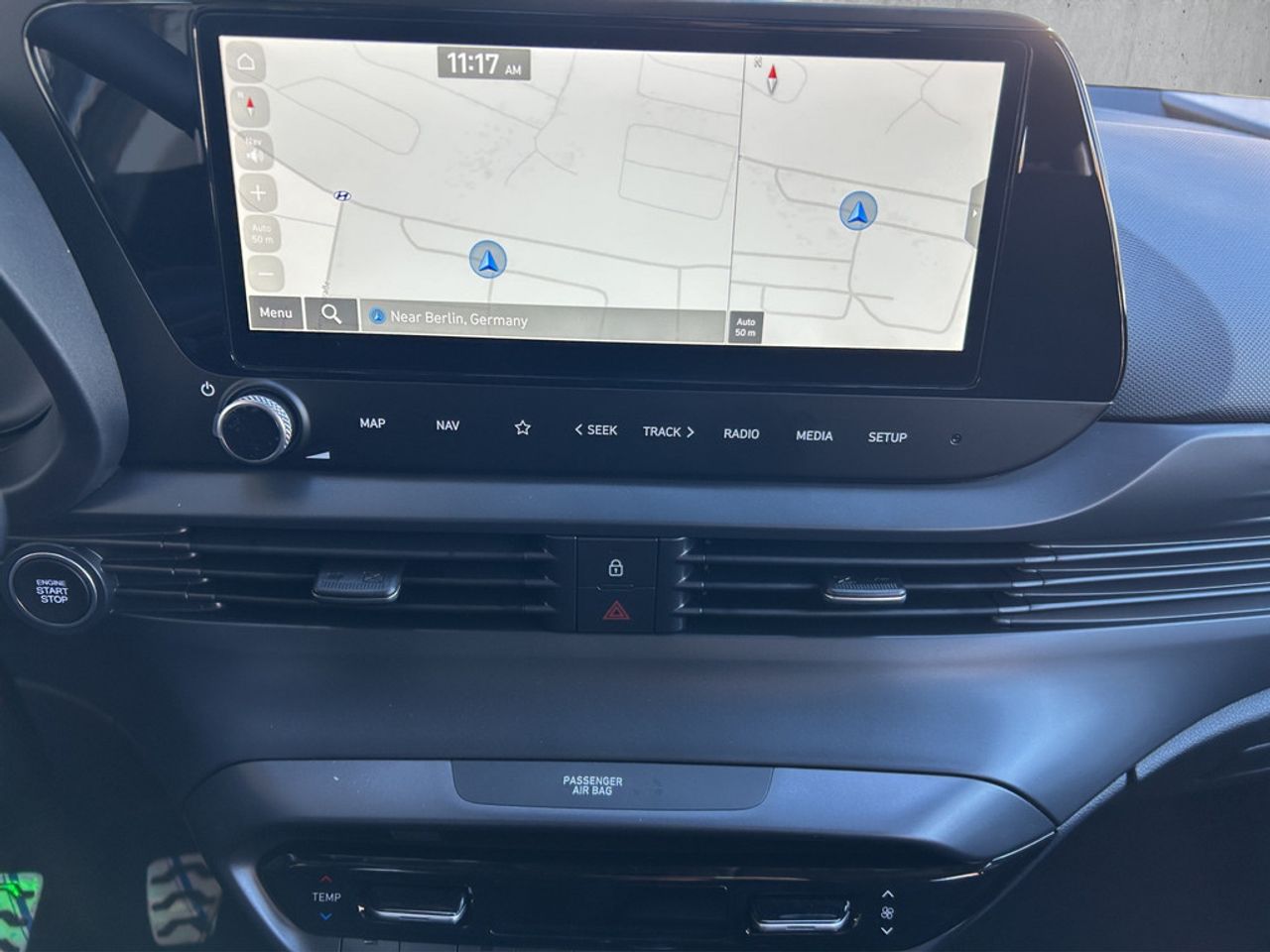 https://csb-strapi-files.fsn1.your-objectstorage.com/inventory-cars/images/4d5fbdfae850c547e8a18236d63d14103c3b9181/17_1280_9995.jpg