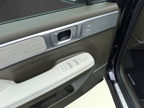 https://csb-strapi-files.fsn1.your-objectstorage.com/inventory-cars/images/4f3f9ca2c8c06008baee3f391328f5dc919d34f8/13_500_7789.jpg