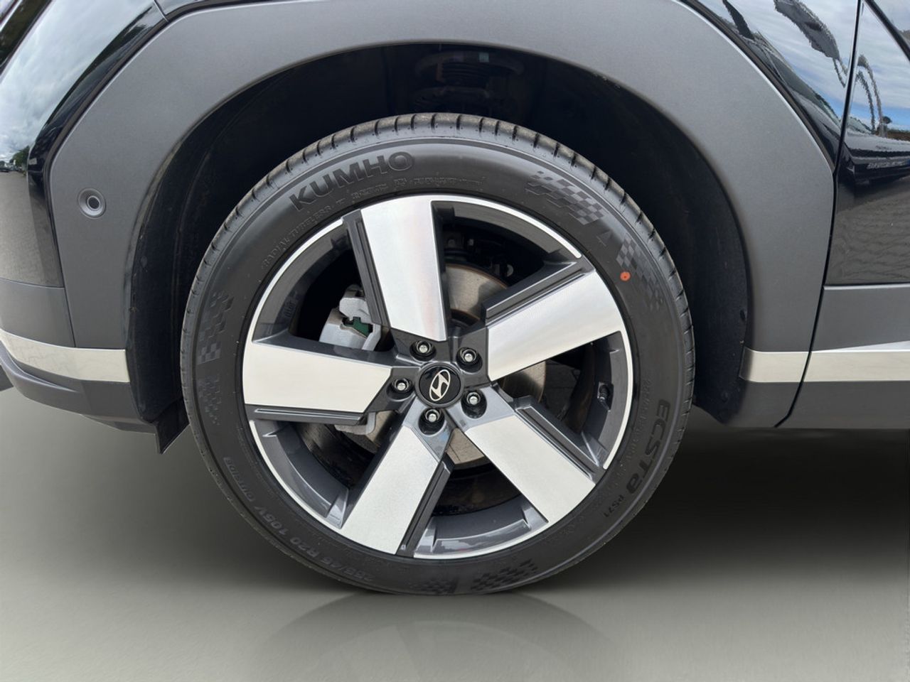 https://csb-strapi-files.fsn1.your-objectstorage.com/inventory-cars/images/4f3f9ca2c8c06008baee3f391328f5dc919d34f8/2_1280_3420.jpg
