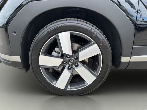 https://csb-strapi-files.fsn1.your-objectstorage.com/inventory-cars/images/4f3f9ca2c8c06008baee3f391328f5dc919d34f8/2_500_7226.jpg