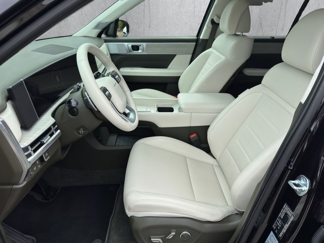 https://csb-strapi-files.fsn1.your-objectstorage.com/inventory-cars/images/4f3f9ca2c8c06008baee3f391328f5dc919d34f8/9_1280_2005.jpg