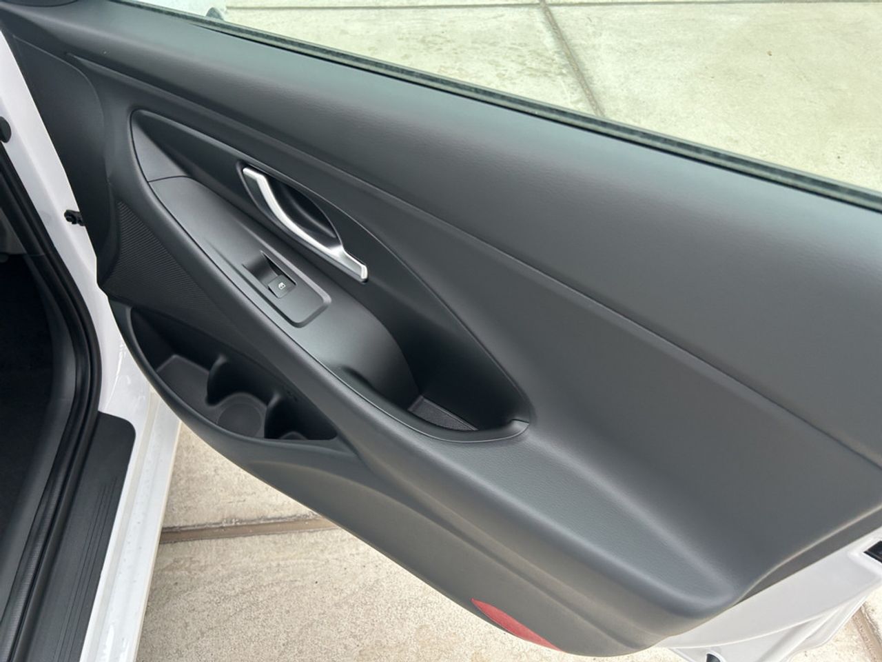 https://csb-strapi-files.fsn1.your-objectstorage.com/inventory-cars/images/4f756884f8ae8311f51ef5f8f744d822c63a4f15/21_1280_4039.jpg