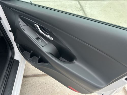 https://csb-strapi-files.fsn1.your-objectstorage.com/inventory-cars/images/4f756884f8ae8311f51ef5f8f744d822c63a4f15/21_500_8662.jpg