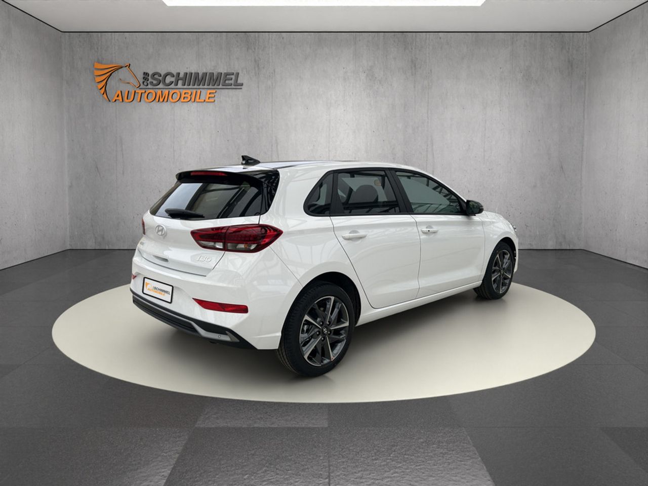 https://csb-strapi-files.fsn1.your-objectstorage.com/inventory-cars/images/4f756884f8ae8311f51ef5f8f744d822c63a4f15/6_1280_3992.jpg