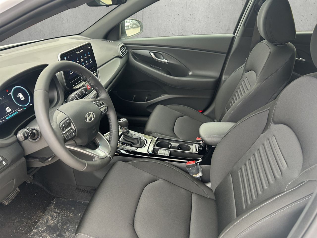 https://csb-strapi-files.fsn1.your-objectstorage.com/inventory-cars/images/4f756884f8ae8311f51ef5f8f744d822c63a4f15/9_1280_8449.jpg