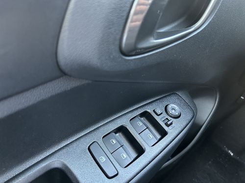 https://csb-strapi-files.fsn1.your-objectstorage.com/inventory-cars/images/5131706956758cae11f6ea27e9523f706a079062/13_500_7274.jpg