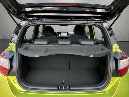 https://csb-strapi-files.fsn1.your-objectstorage.com/inventory-cars/images/5131706956758cae11f6ea27e9523f706a079062/18_500_9305.jpg