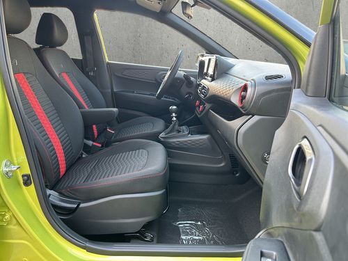 https://csb-strapi-files.fsn1.your-objectstorage.com/inventory-cars/images/5131706956758cae11f6ea27e9523f706a079062/20_500_2253.jpg