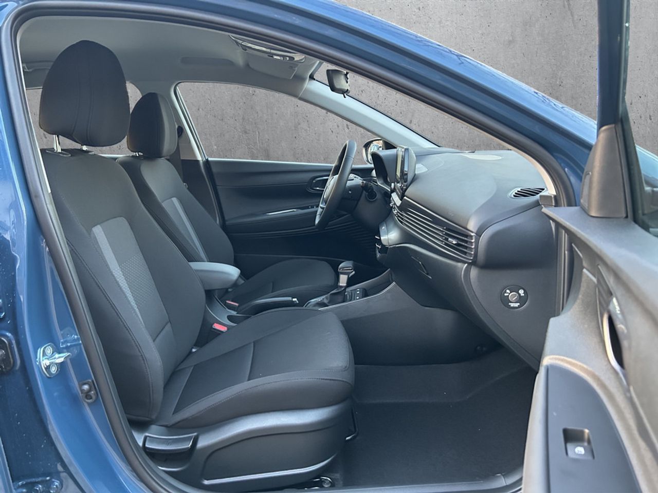 https://csb-strapi-files.fsn1.your-objectstorage.com/inventory-cars/images/513bca233d9f3ba93707f830514941b338ffaa0e/20_1280_8753.jpg