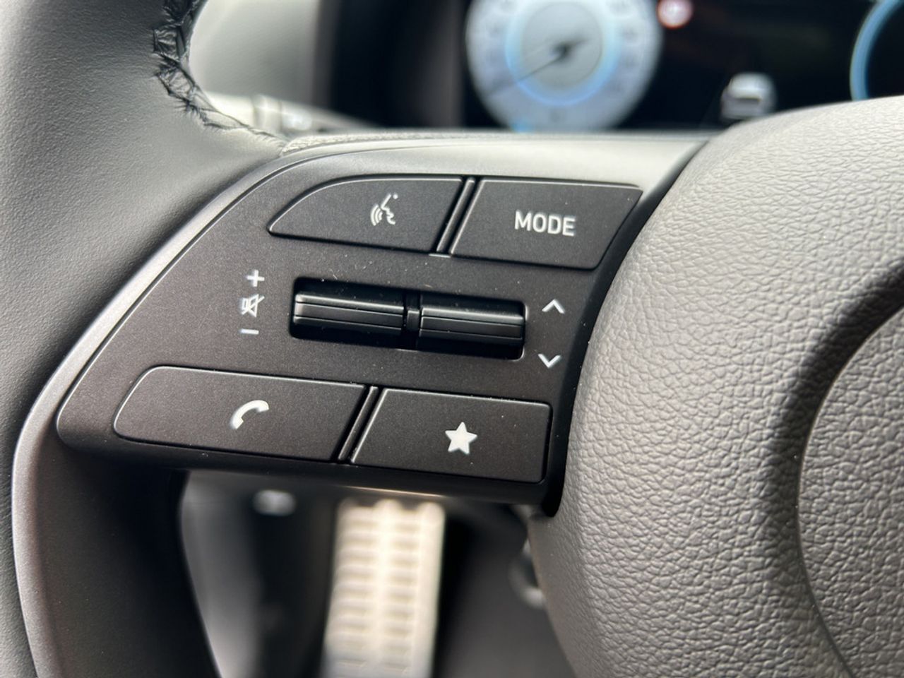 https://csb-strapi-files.fsn1.your-objectstorage.com/inventory-cars/images/51d0348e90fedf8e5a66146debf22b077d31d798/23_1280_9790.jpg