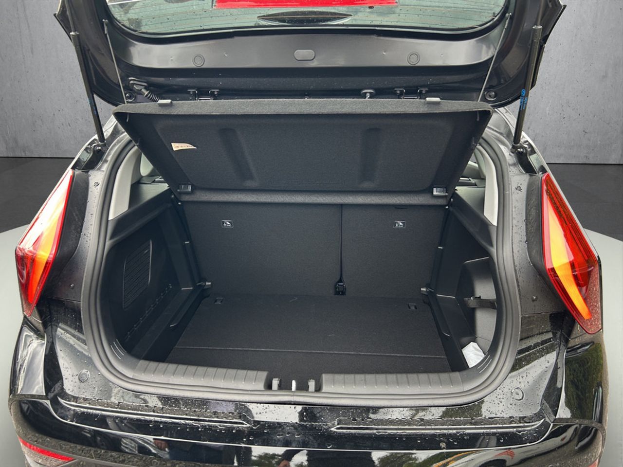 https://csb-strapi-files.fsn1.your-objectstorage.com/inventory-cars/images/51d0348e90fedf8e5a66146debf22b077d31d798/5_1280_7531.jpg