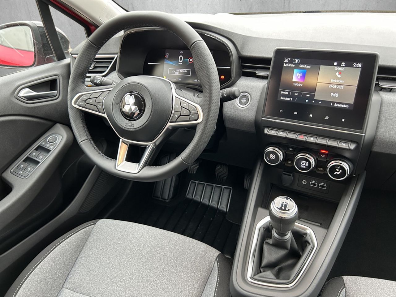 https://csb-strapi-files.fsn1.your-objectstorage.com/inventory-cars/images/525dd8a725b197cce76e3ccd852d009393eabc5e/16_1280_7372.jpg