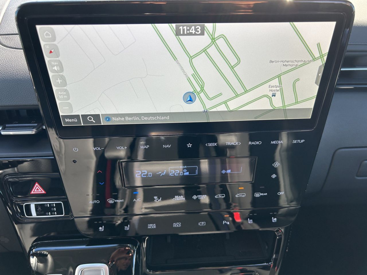https://csb-strapi-files.fsn1.your-objectstorage.com/inventory-cars/images/53bed9d44d1a2ef496d2c039df65ed09763f251b/21_1280_5580.jpg