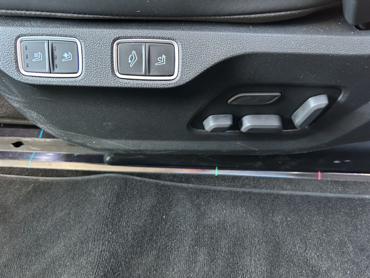 https://csb-strapi-files.fsn1.your-objectstorage.com/inventory-cars/images/53bed9d44d1a2ef496d2c039df65ed09763f251b/22_1280_6984.jpg