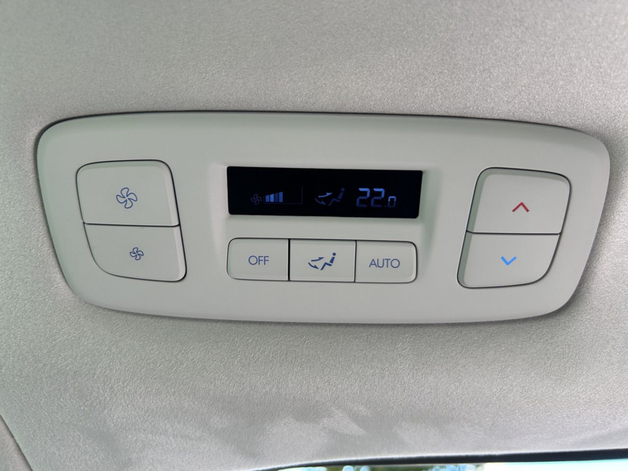 https://csb-strapi-files.fsn1.your-objectstorage.com/inventory-cars/images/53bed9d44d1a2ef496d2c039df65ed09763f251b/23_1280_9267.jpg