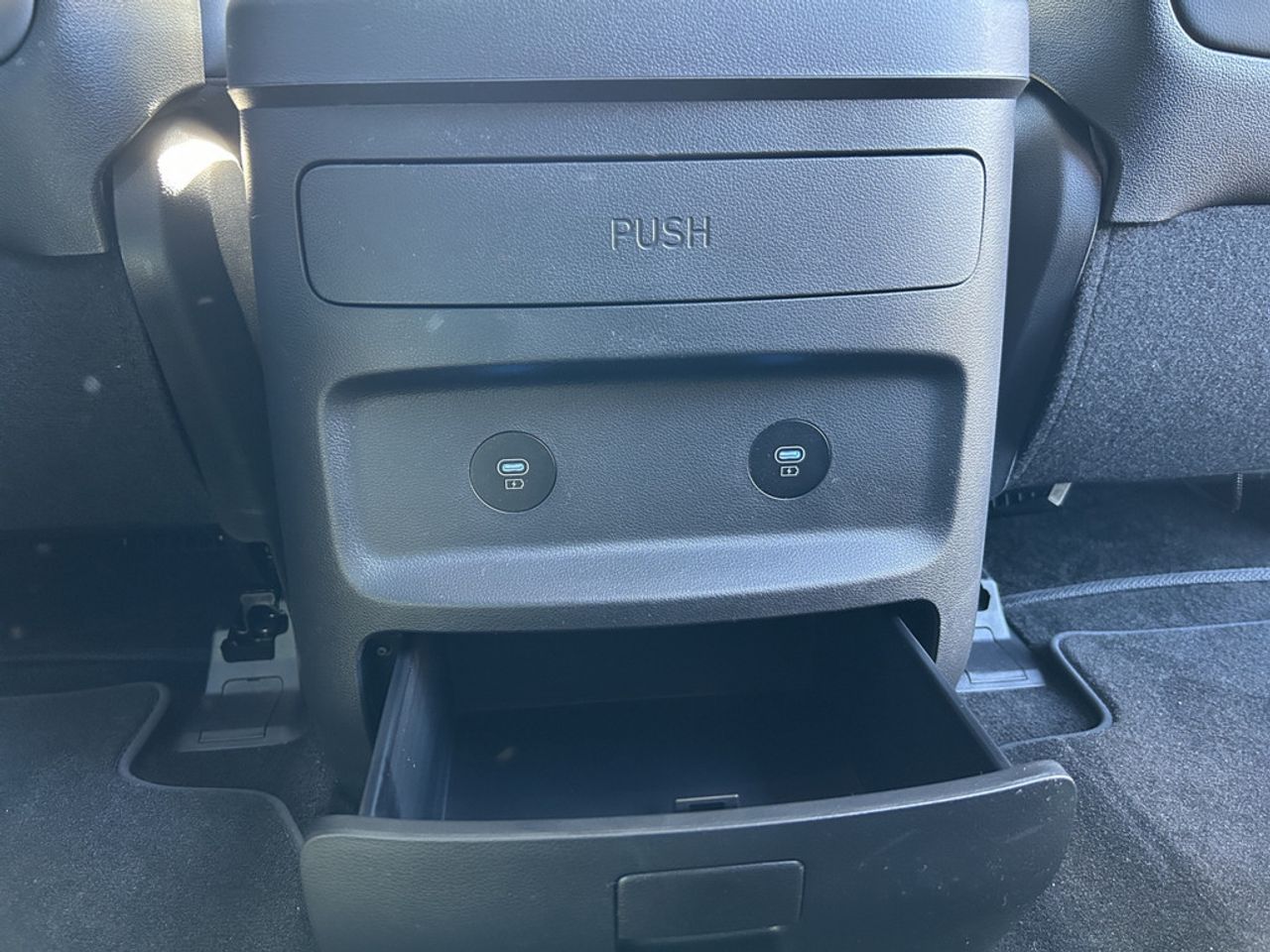https://csb-strapi-files.fsn1.your-objectstorage.com/inventory-cars/images/53bed9d44d1a2ef496d2c039df65ed09763f251b/30_1280_8679.jpg