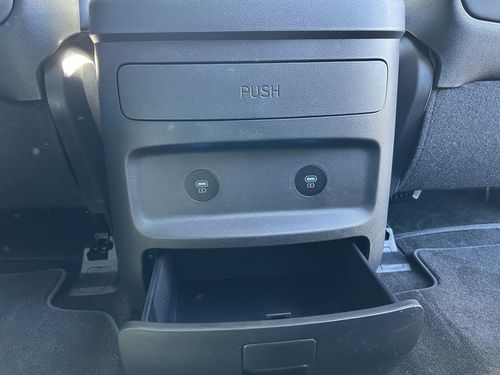 https://csb-strapi-files.fsn1.your-objectstorage.com/inventory-cars/images/53bed9d44d1a2ef496d2c039df65ed09763f251b/32_500_5353.jpg