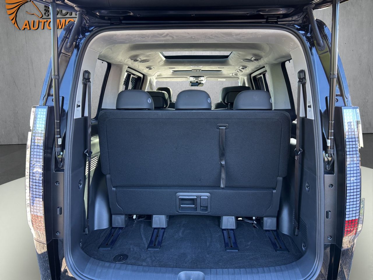 https://csb-strapi-files.fsn1.your-objectstorage.com/inventory-cars/images/53bed9d44d1a2ef496d2c039df65ed09763f251b/5_1280_7012.jpg