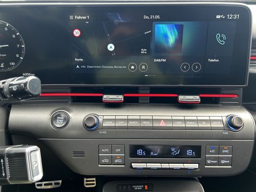 https://csb-strapi-files.fsn1.your-objectstorage.com/inventory-cars/images/542b9dab96fc74b2effe7ea53fd5f4adaaace610/12_500_3221.jpg