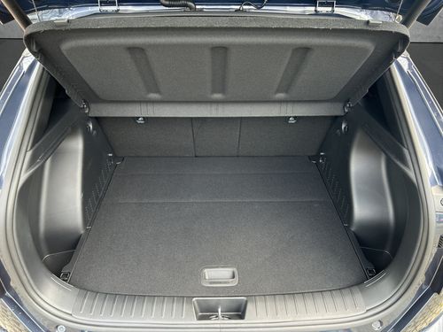 https://csb-strapi-files.fsn1.your-objectstorage.com/inventory-cars/images/542b9dab96fc74b2effe7ea53fd5f4adaaace610/18_500_9594.jpg