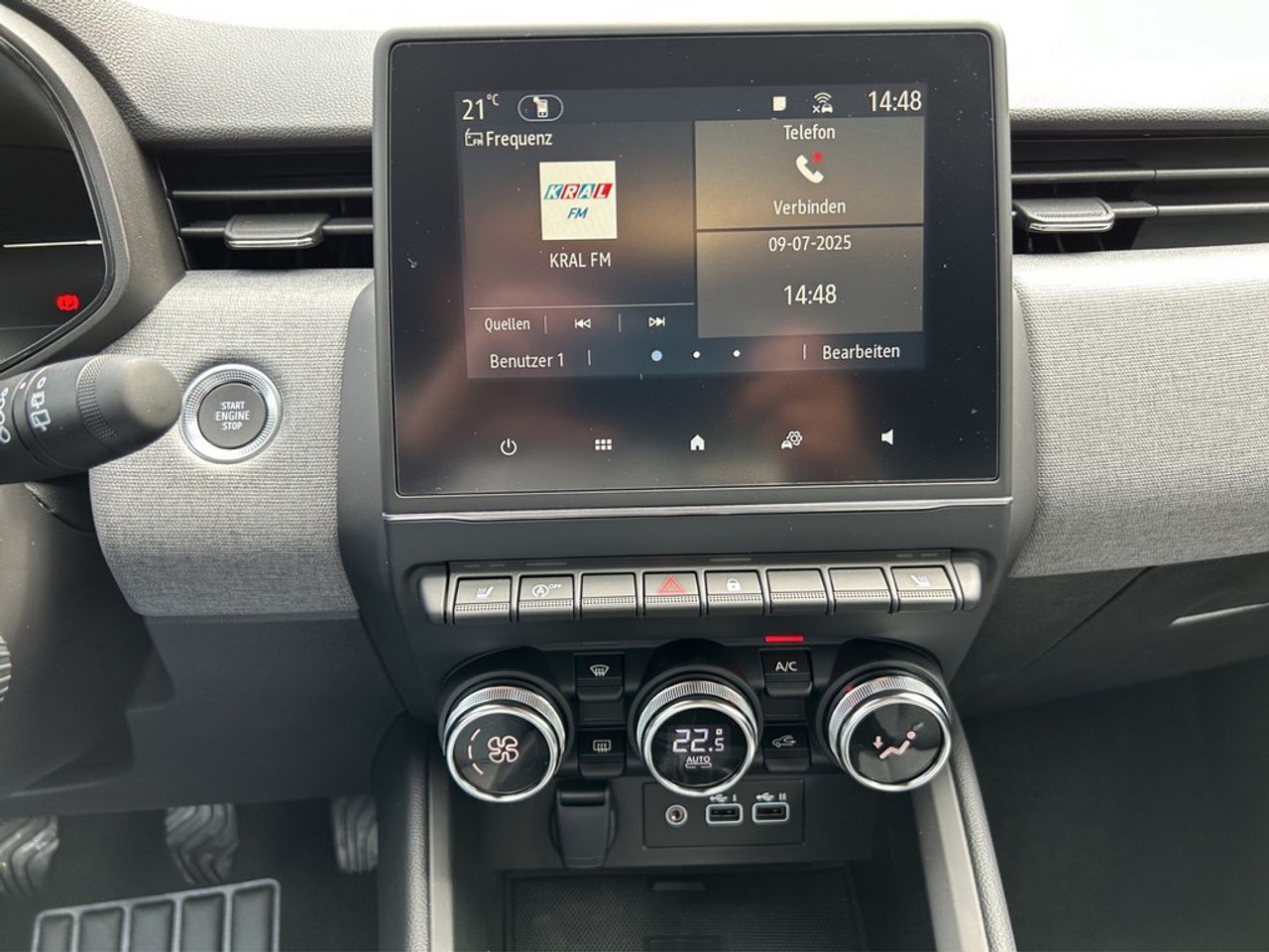 https://csb-strapi-files.fsn1.your-objectstorage.com/inventory-cars/images/54512fc30faa403b4cc43f6e516aa3ba20c95dc9/16_1280_6480.jpg