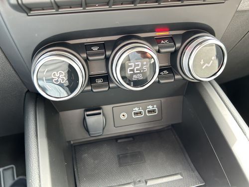 https://csb-strapi-files.fsn1.your-objectstorage.com/inventory-cars/images/54512fc30faa403b4cc43f6e516aa3ba20c95dc9/20_500_6738.jpg
