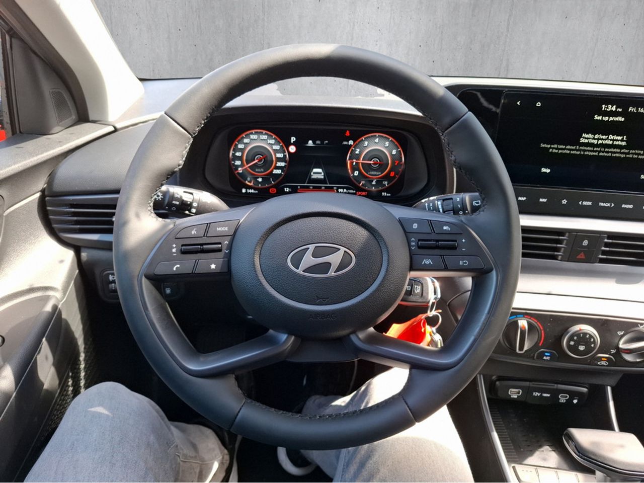 https://csb-strapi-files.fsn1.your-objectstorage.com/inventory-cars/images/54849f728db6dce645aa8109d8e0cef888f5c922/9_1280_4246.jpg