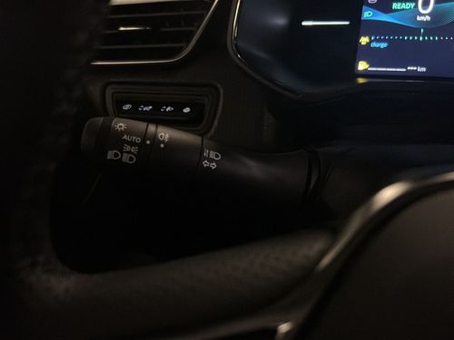 https://csb-strapi-files.fsn1.your-objectstorage.com/inventory-cars/images/54e634b66994efb76aa507009f7d5d4ab8bf92c8/16_500_4172.jpg
