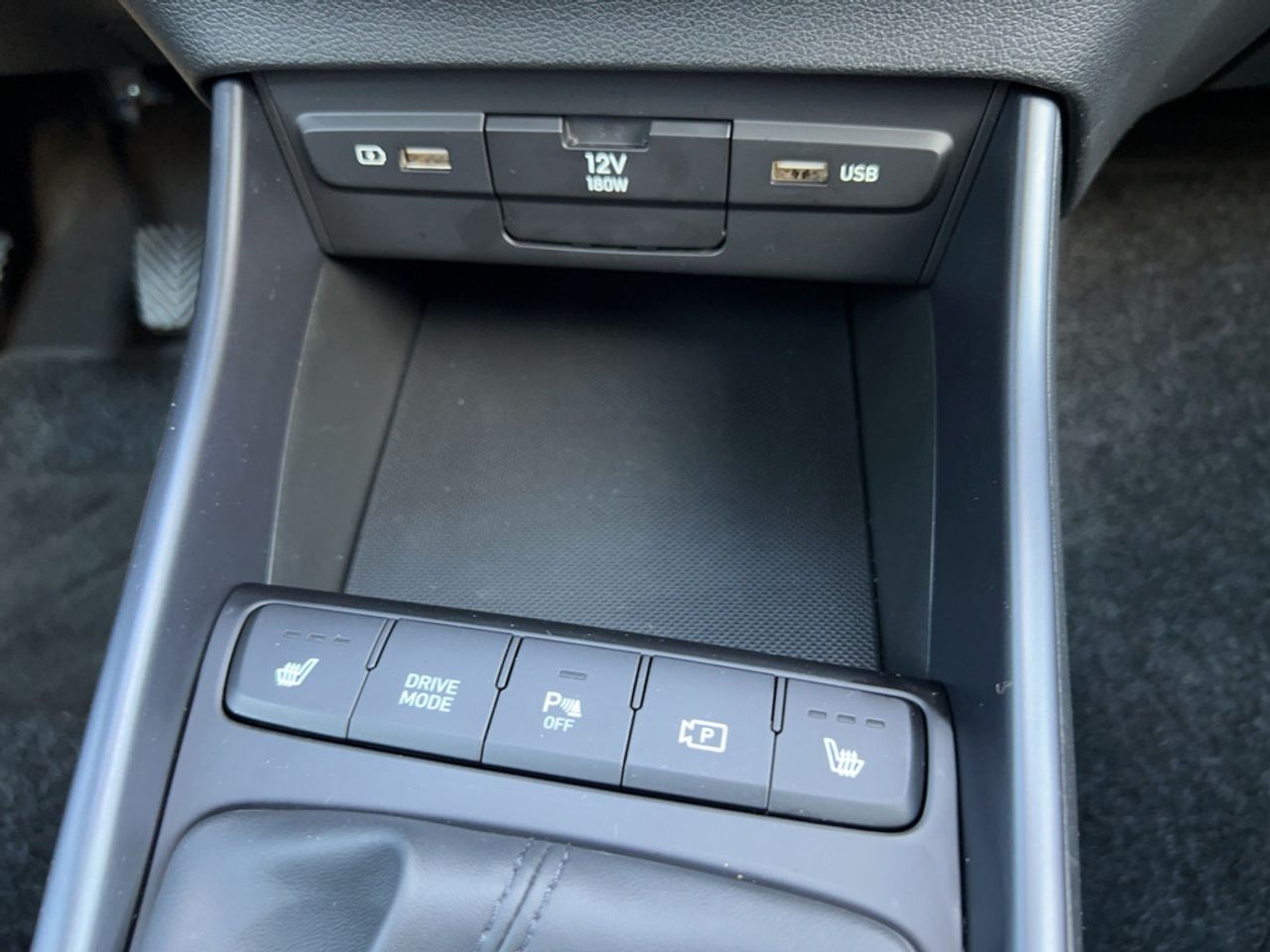 https://csb-strapi-files.fsn1.your-objectstorage.com/inventory-cars/images/556b6ae5fc3f609d1e2cc66b81de6fc60f0a9f9c/22_1280_8423.jpg