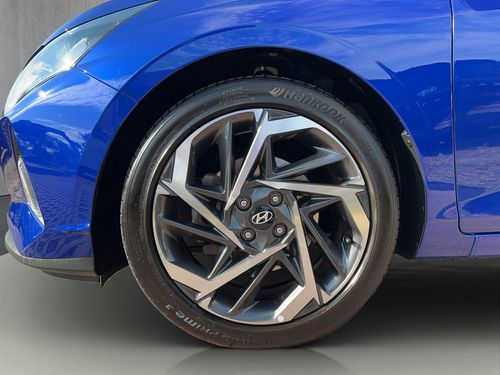 https://csb-strapi-files.fsn1.your-objectstorage.com/inventory-cars/images/556b6ae5fc3f609d1e2cc66b81de6fc60f0a9f9c/3_500_5018.jpg