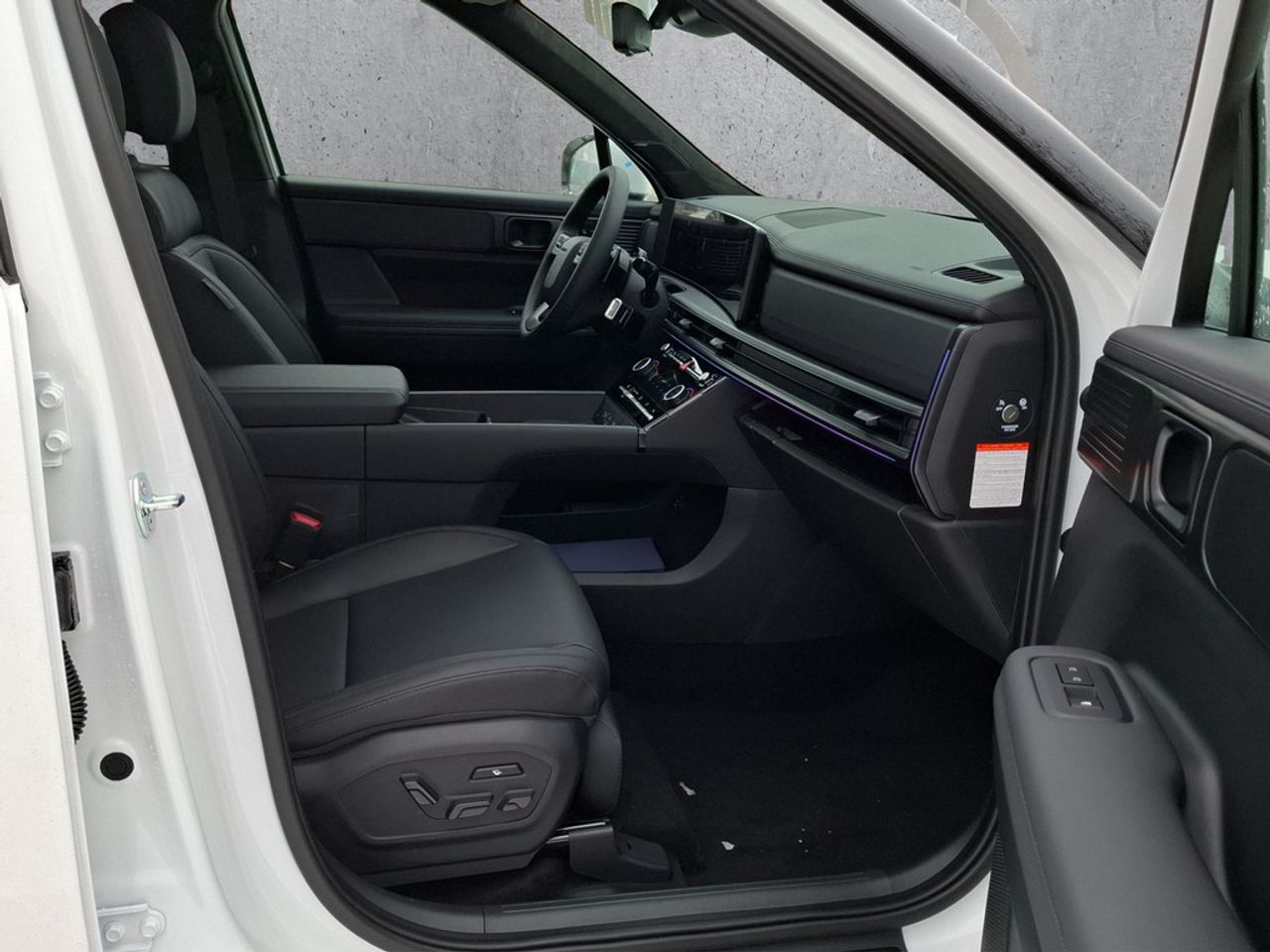 https://csb-strapi-files.fsn1.your-objectstorage.com/inventory-cars/images/55f08dc8a2ea4da9c638ce5266f10920e8f26b6e/20_1280_9606.jpg