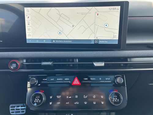 https://csb-strapi-files.fsn1.your-objectstorage.com/inventory-cars/images/56f8443c0484eae34edcf568af1f744835b354fb/17_500_8528.jpg