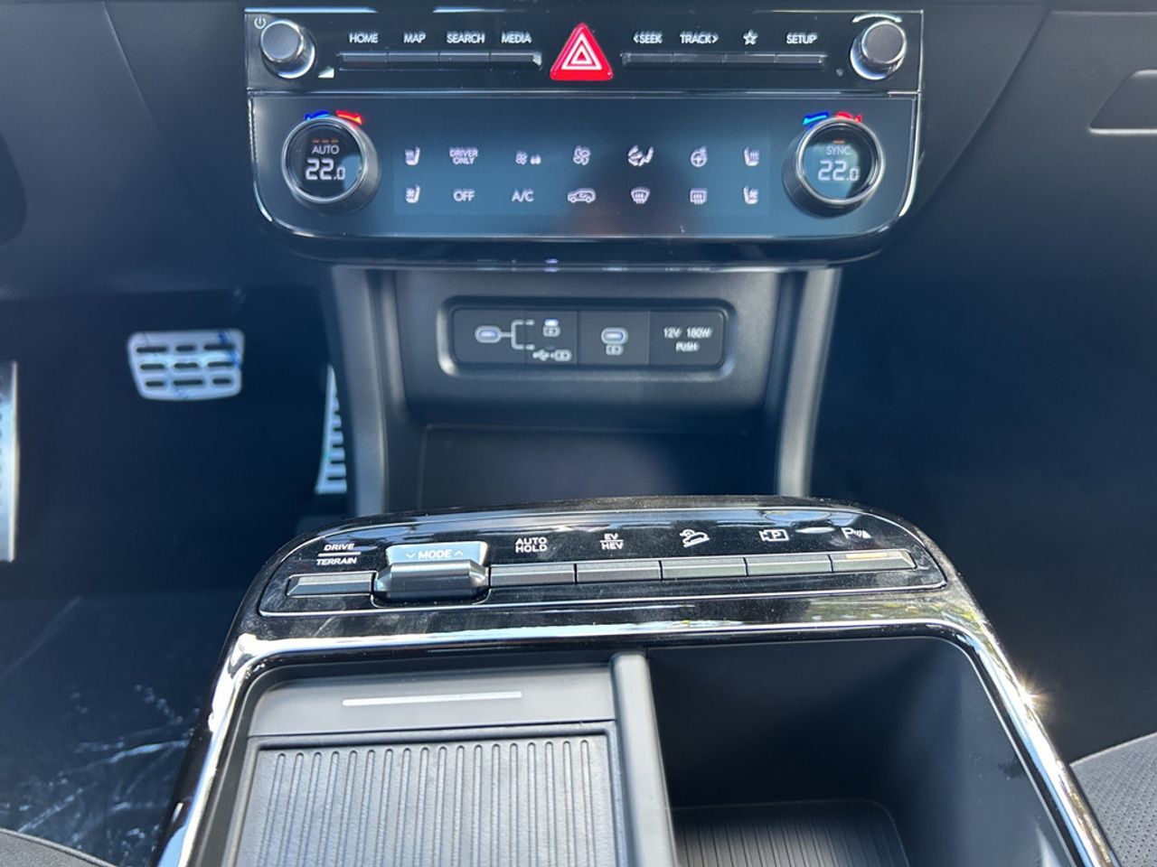https://csb-strapi-files.fsn1.your-objectstorage.com/inventory-cars/images/56f8443c0484eae34edcf568af1f744835b354fb/18_1280_6153.jpg