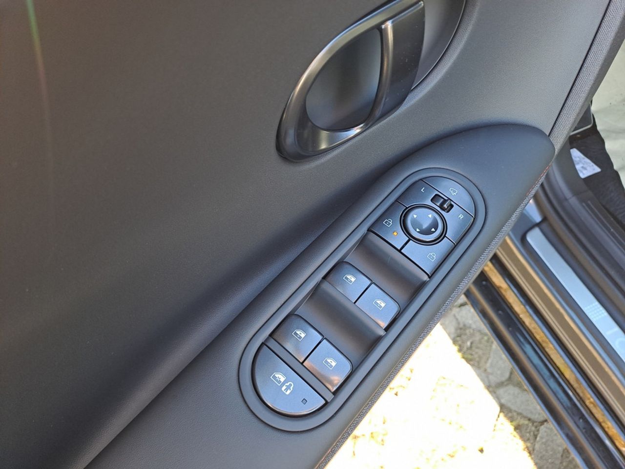 https://csb-strapi-files.fsn1.your-objectstorage.com/inventory-cars/images/5702e5e429993df748b68d2d446151aa2af4cd39/13_1280_3372.jpg