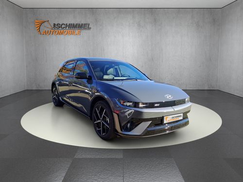 https://csb-strapi-files.fsn1.your-objectstorage.com/inventory-cars/images/5702e5e429993df748b68d2d446151aa2af4cd39/8_500_1353.jpg